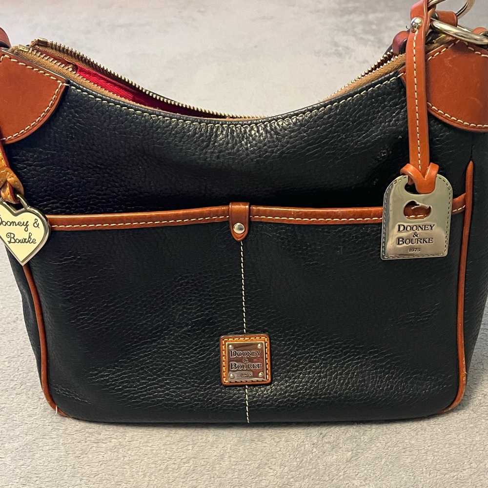 Dooney & Bourke pebble grain black crossbody bag